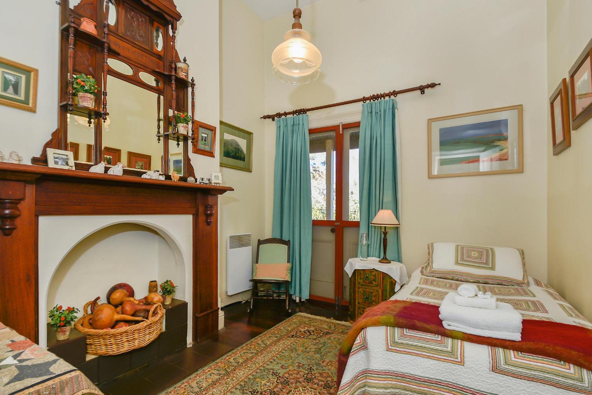 Ford House Bed & Breakfast ブリッジタウン エクステリア 写真
