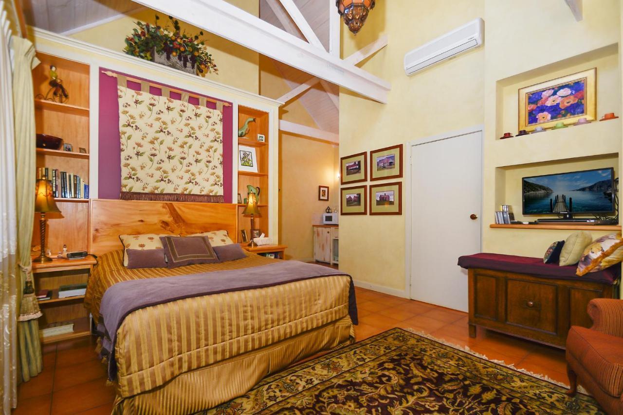 Ford House Bed & Breakfast ブリッジタウン エクステリア 写真