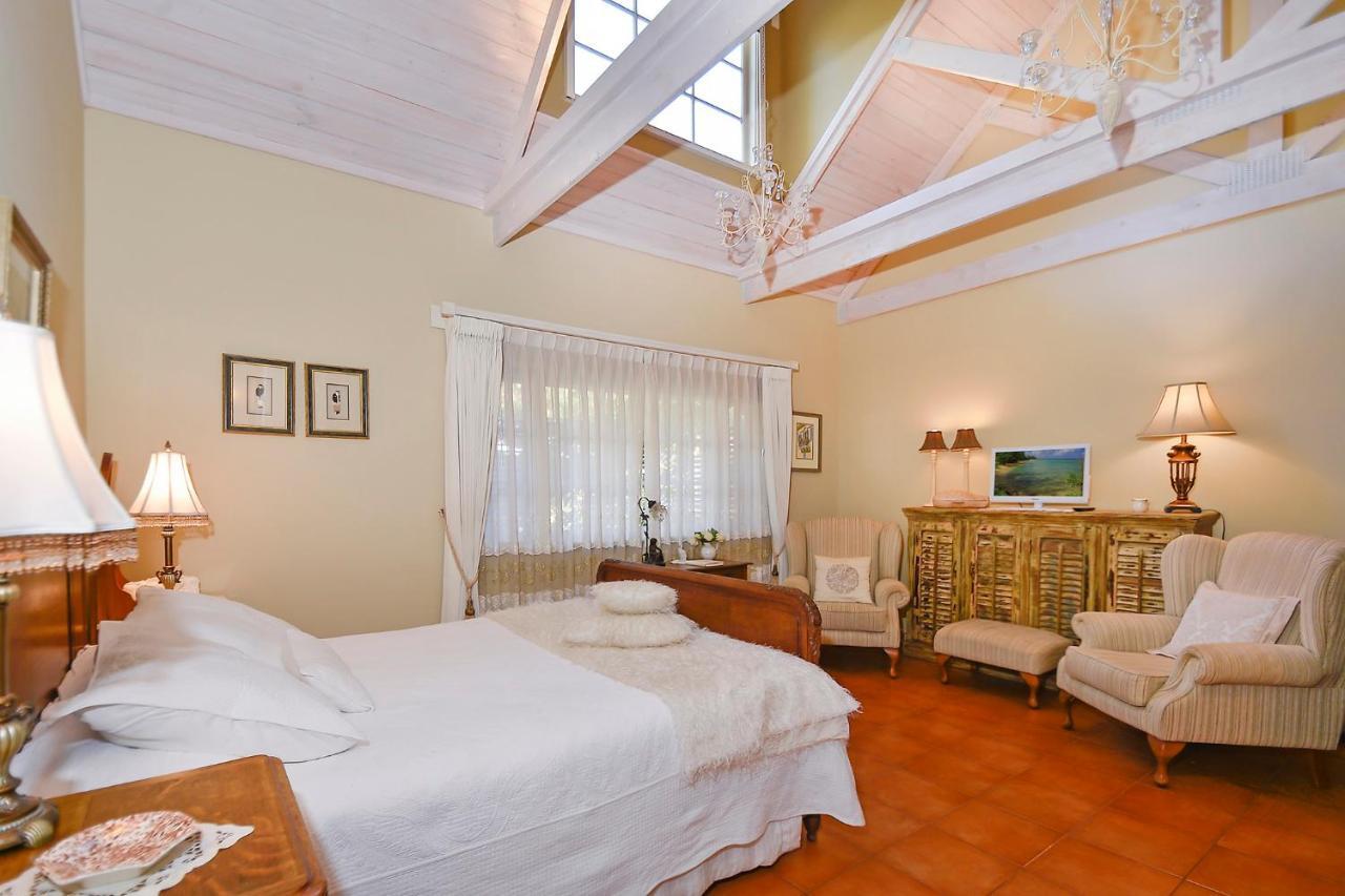 Ford House Bed & Breakfast ブリッジタウン エクステリア 写真